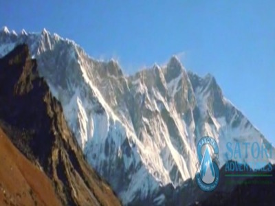 Chhukung Ri Peak