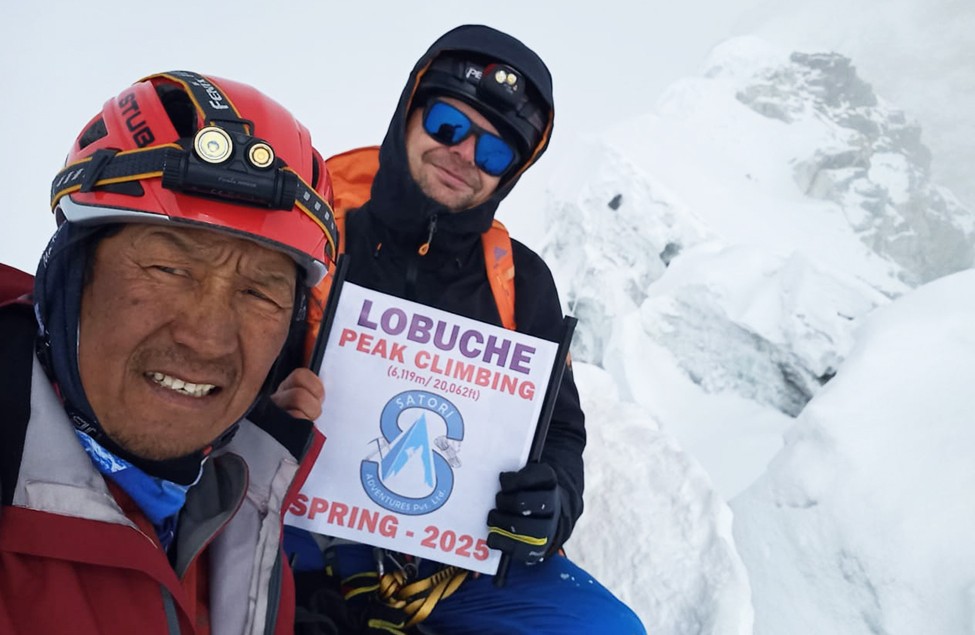 Lobuche East Peak Climbing Summit